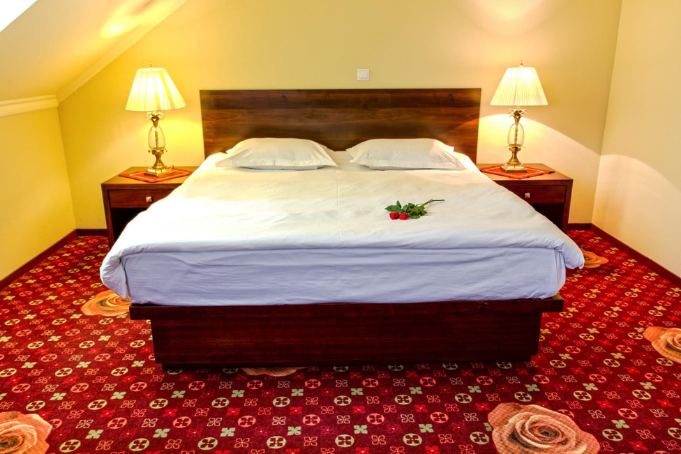 Double room with one marriage bed (king size type)